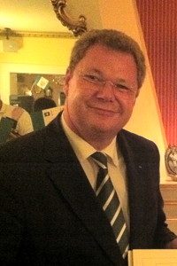 Düsseldorfer Karnevalsgesellschaft e.V. Weissfräcke - Senatssprecher Christoph Joußen Düsseldorfer Karnevalsgesellschaft e.V. Weissfräcke - Senatssprecher Christoph JoußenDüsseldorfer Karnevalsgesellschaft e.V. Weissfräcke - Senatssprecher Christoph Joußen